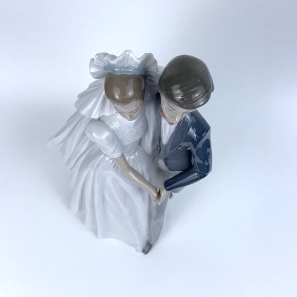 NAO By Lladró “An Unforgettable Dance” Wedding Figurine #1247 - Picture 10 of 16